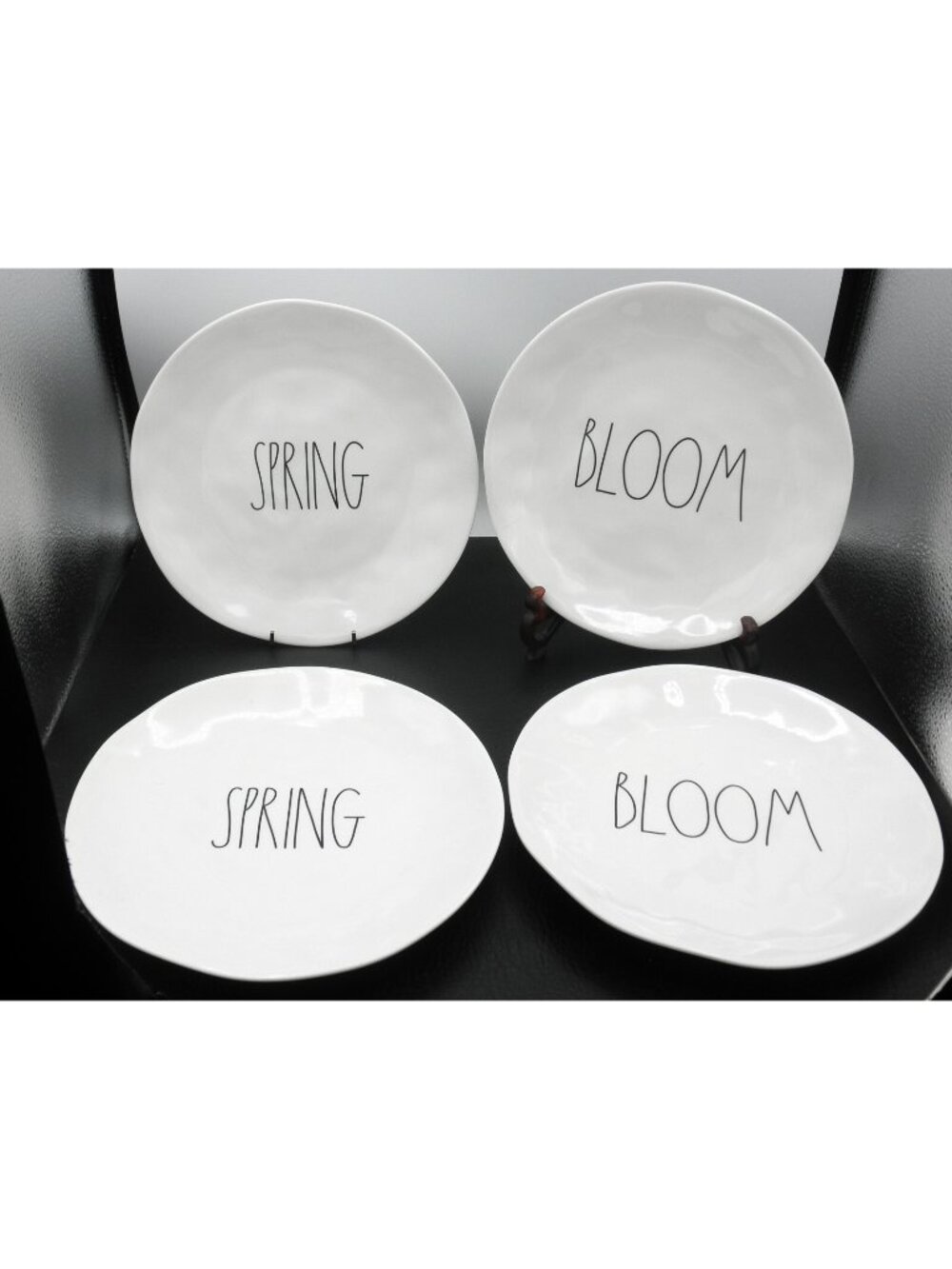 RAE DUNN Melamine Dinner Plates 10 Inch Diameter Set Of 4 SPRING (2) BLOOM (2)